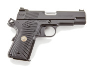 Wilson Combat CQB Commander Compact 4,25″, kal. .45 ACP Wilson Combat CQB Commander Compact 4,25″, kal. .45 ACP
